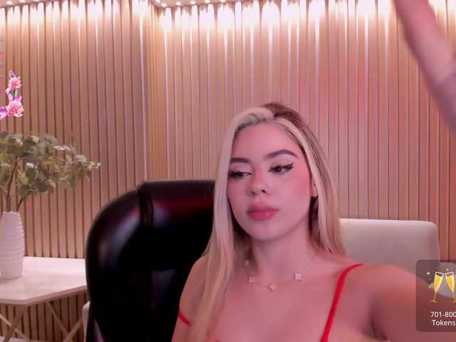 JuanitaClay live cam on BongaCams