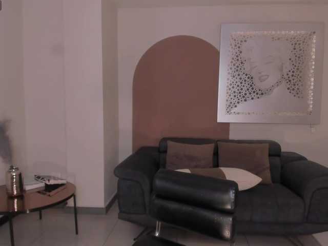 JuanitaClay live cam on BongaCams