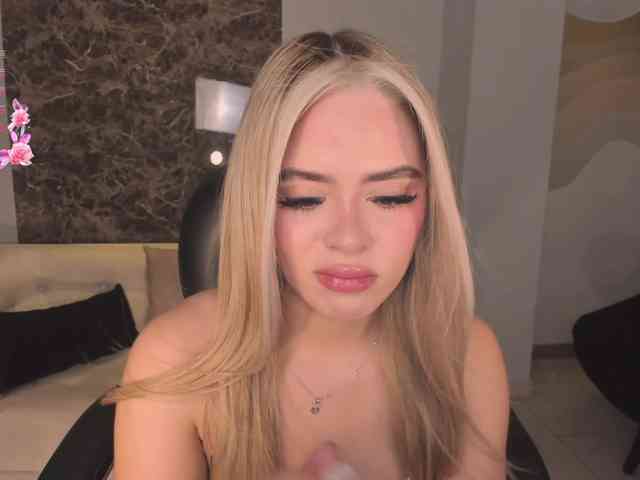 JuanitaClay webcam