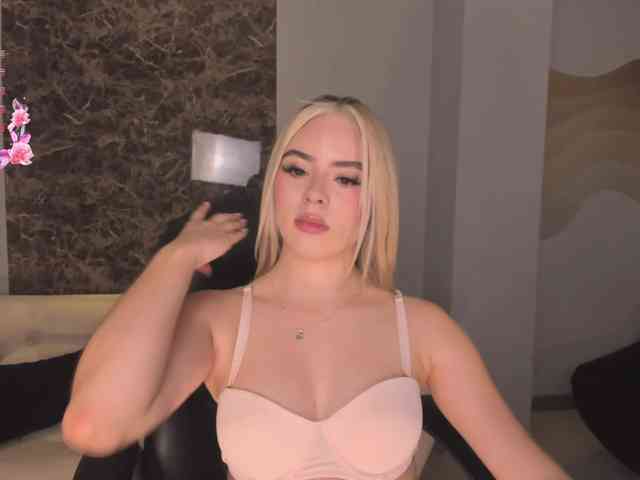 JuanitaClay webcam