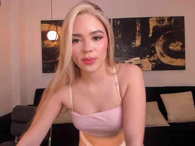 JuanitaClay webcam