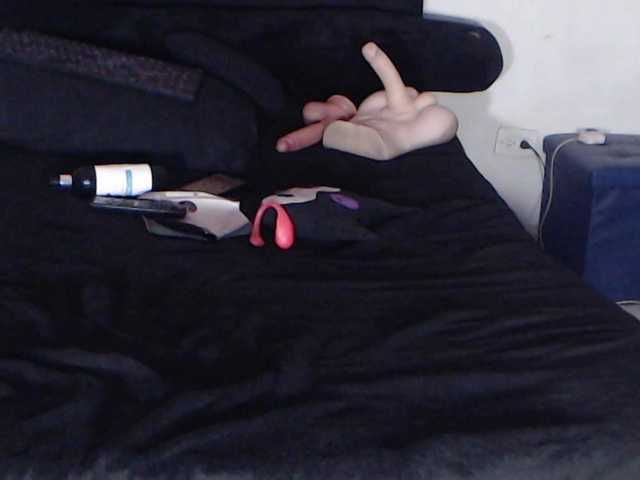 Darkiitty1 live cam on BongaCams