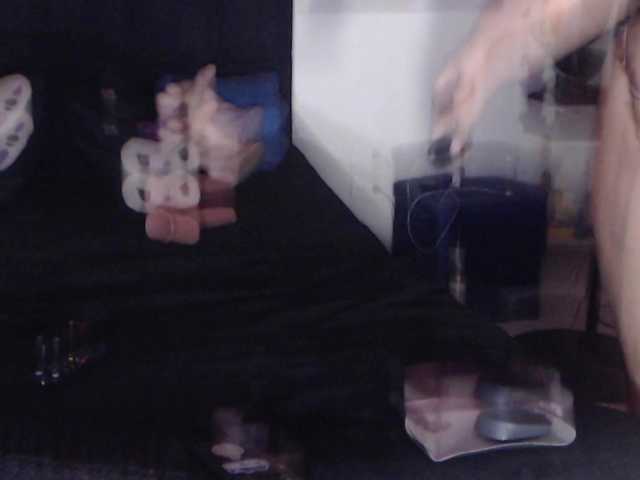 Darkiitty1 live cam on BongaCams