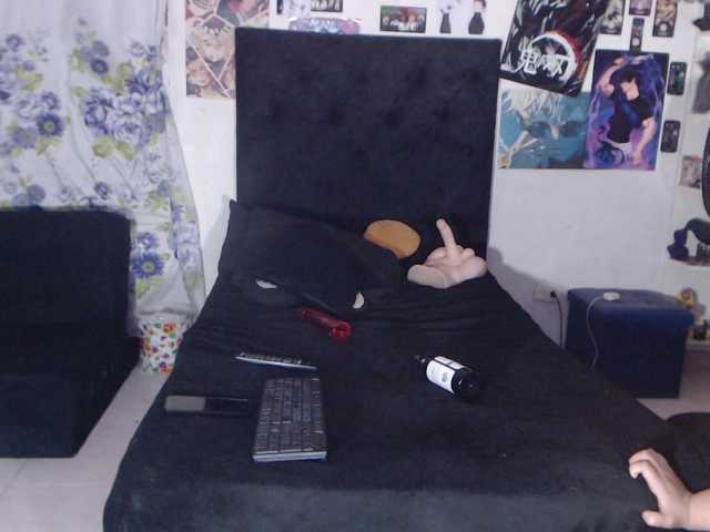Darkiitty1 live cam on BongaCams