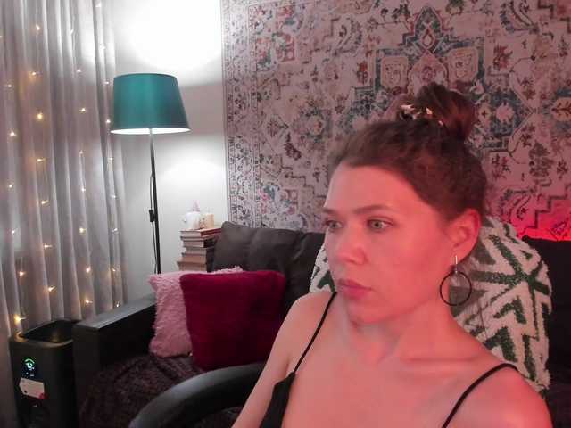 MyLittlegi live cam on BongaCams