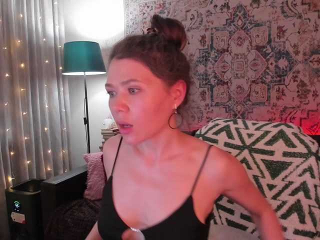 MyLittlegi live cam on BongaCams