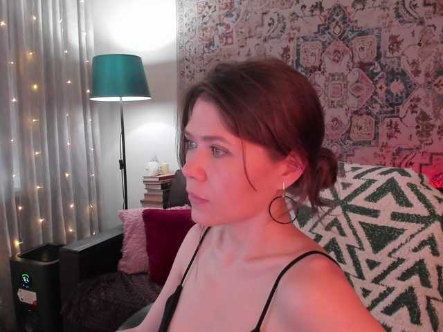 MyLittlegi live cam on BongaCams