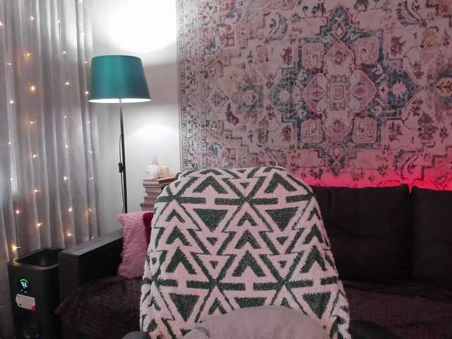 MyLittlegi live cam on BongaCams