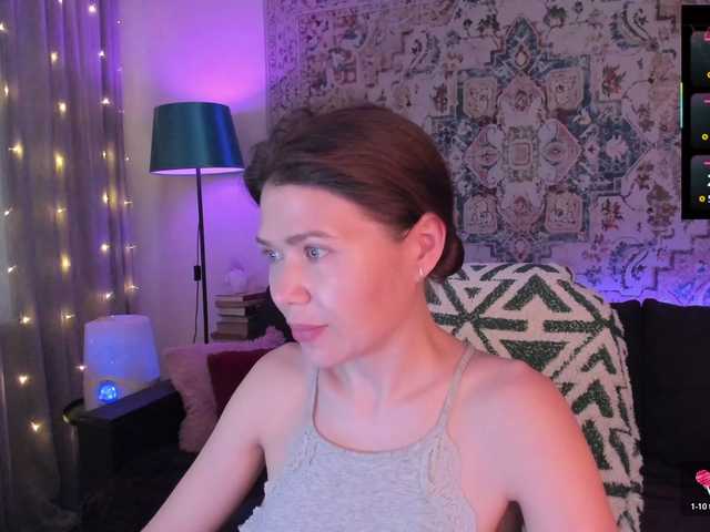 MyLittlegi live cam on BongaCams