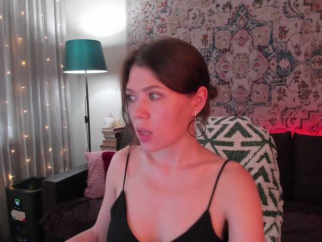 MyLittlegi live cam on BongaCams
