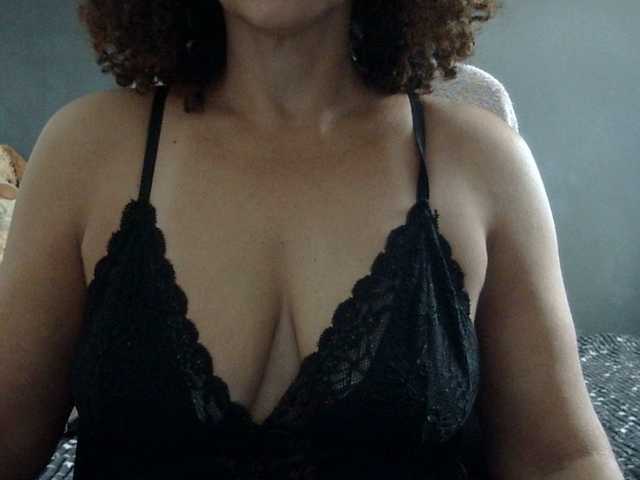 volupmilf live cam on BongaCams