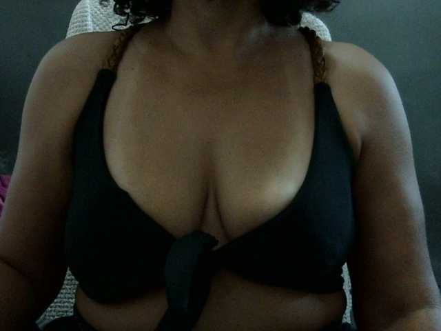 volupmilf Live Cam on BongaCams