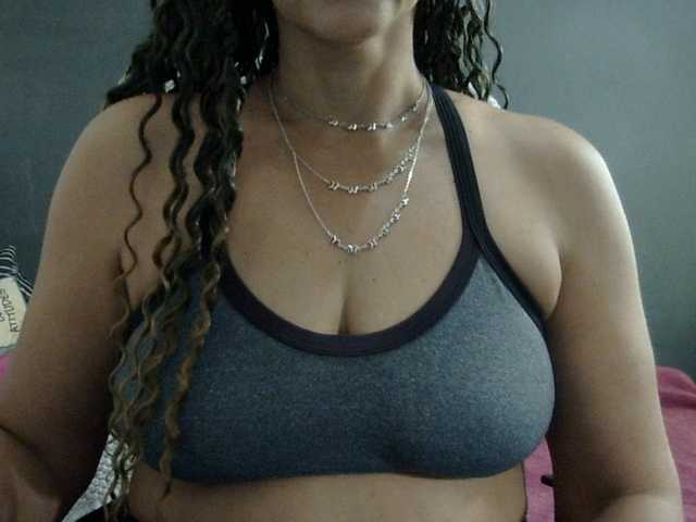 volupmilf — live female cam