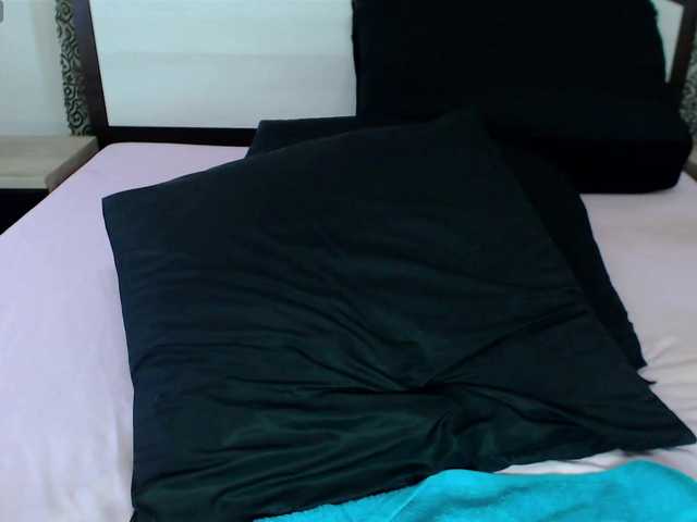 MissMila live cam on BongaCams