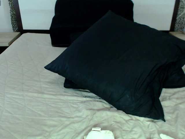 TastyMelanie live webcam show