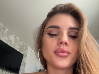 SweetyMia Porn Show