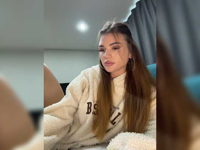 SweetyMia live cam on BongaCams