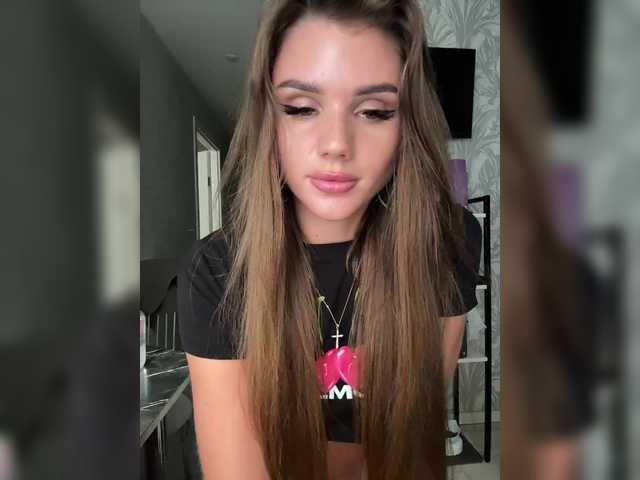 SweetyMia live cam on BongaCams