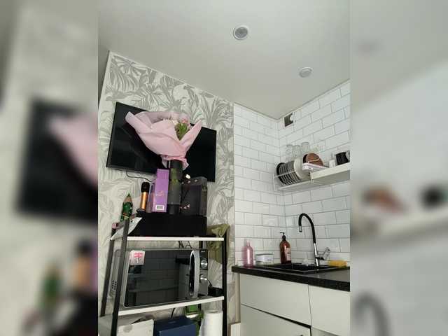 SweetyMia's BongaCams show and profile