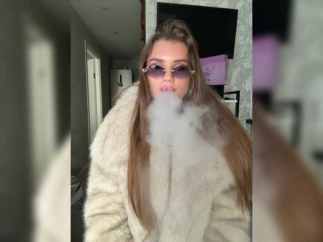  SweetyMia chat room