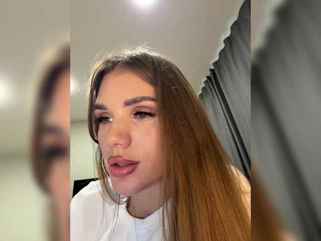 SweetyMia live cam on BongaCams