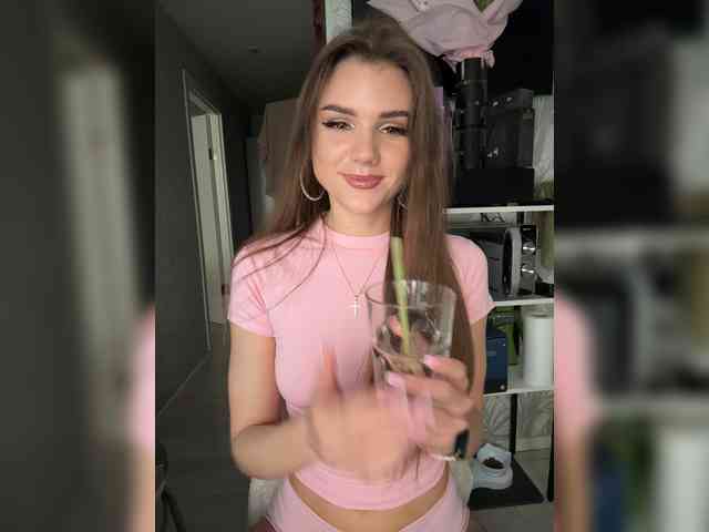 SweetyMia webcam