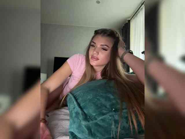 Model: SweetyMia