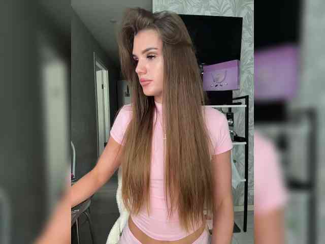SweetyMia webcam