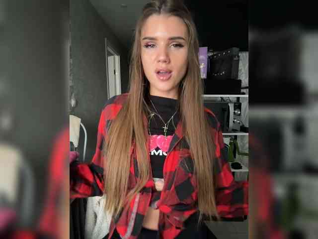 SweetyMia webcam