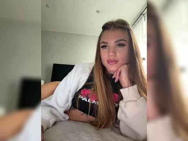 SweetyMia webcam