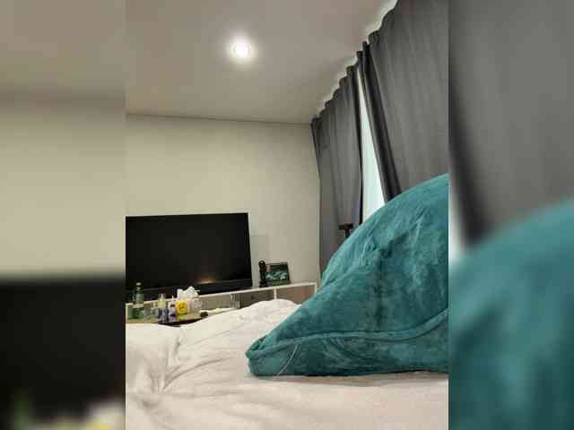 SweetyMia webcam