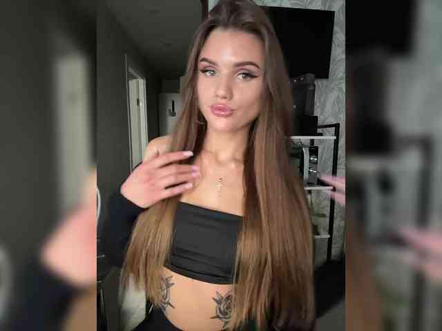 SweetyMia webcam