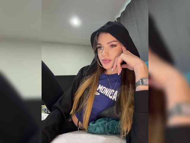 SweetyMia webcam