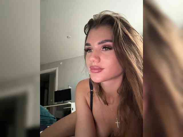 SweetyMia Live Webcam on BongaCams