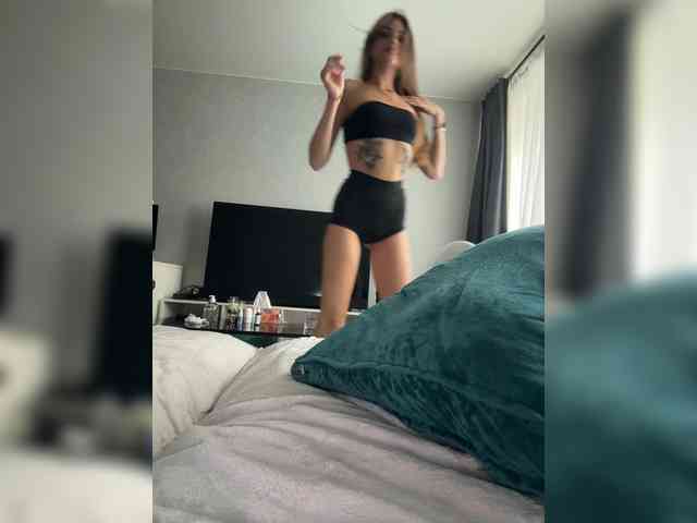 Model: SweetyMia