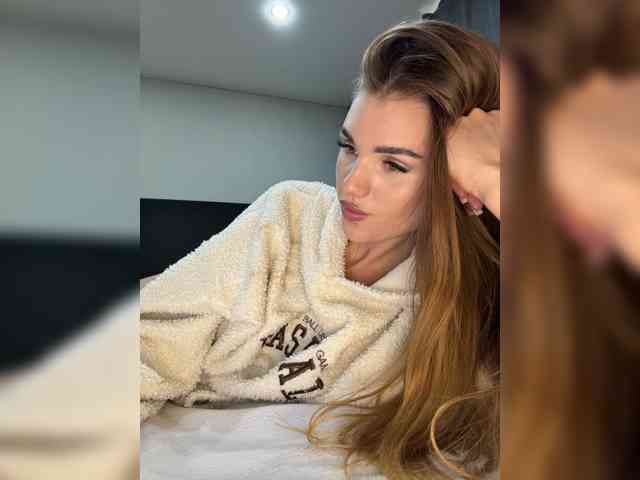SweetyMia webcam
