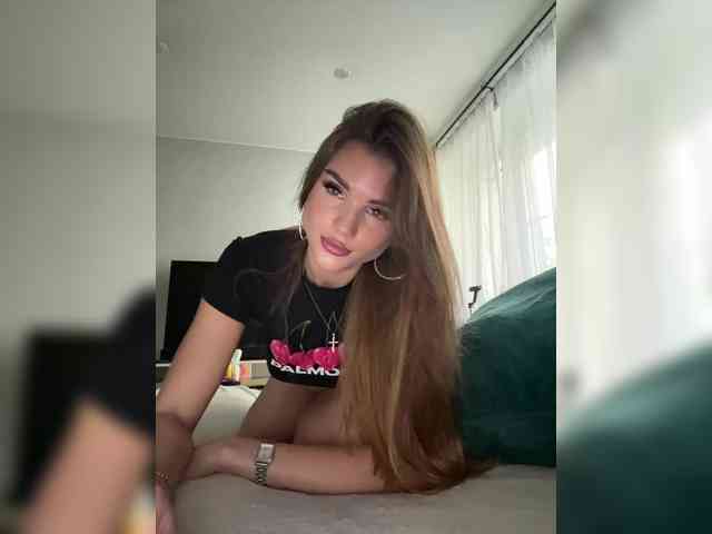 SweetyMia webcam