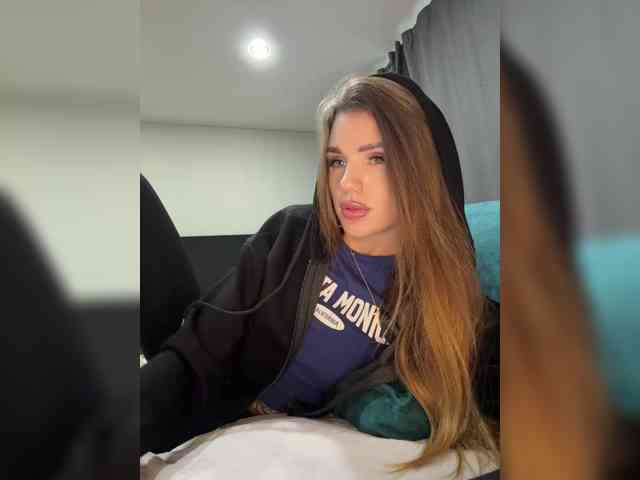 SweetyMia webcam