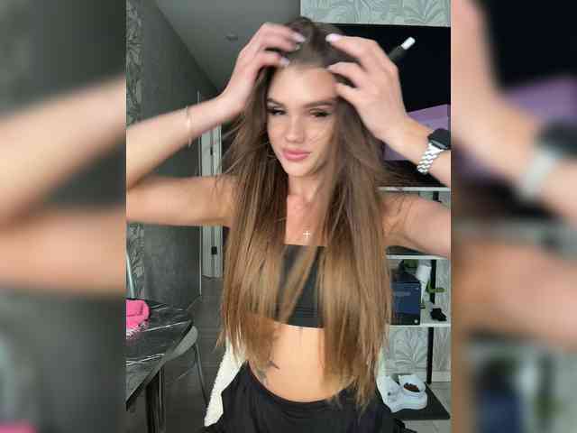 SweetyMia webcam
