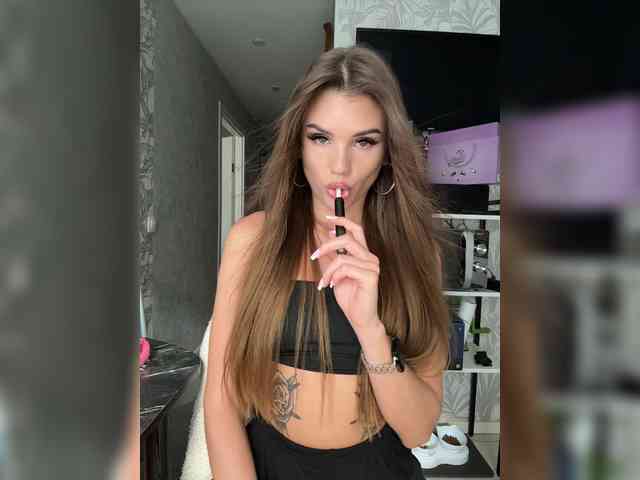SweetyMia webcam