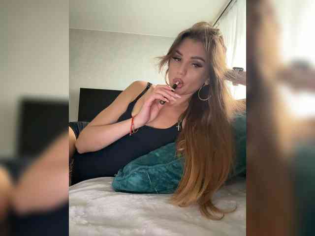 SweetyMia webcam