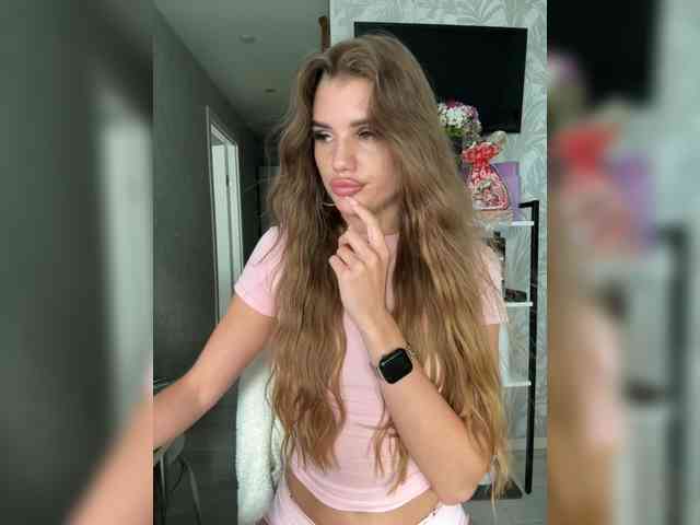 SweetyMia webcam