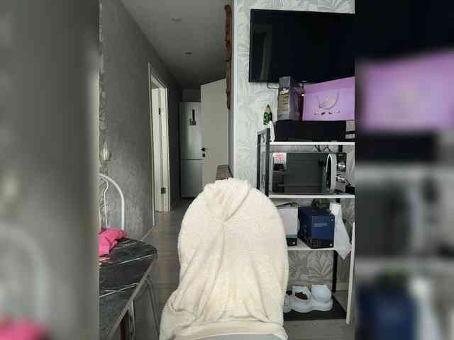 SweetyMia webcam