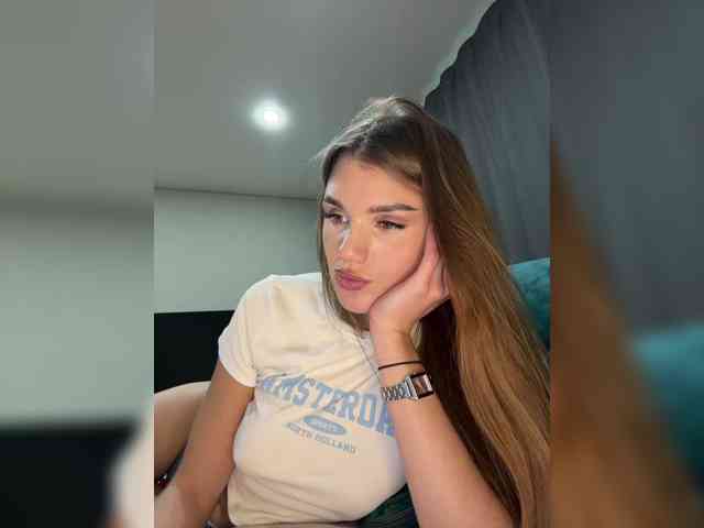 SweetyMia webcam