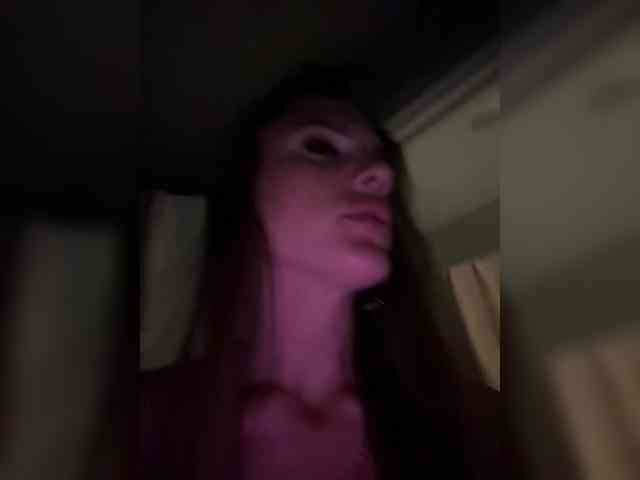 SweetyMia webcam