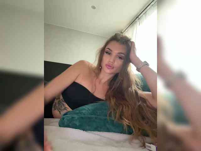 SweetyMia Sex Cam Show
