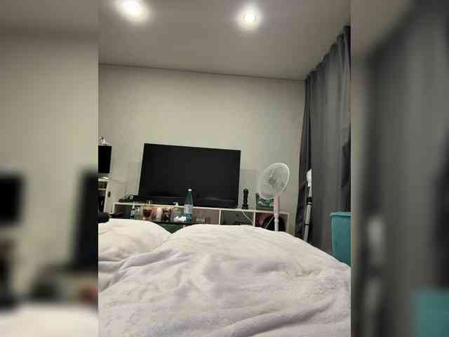 SweetyMia webcam