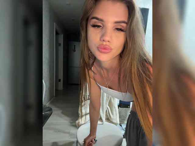 SweetyMia webcam