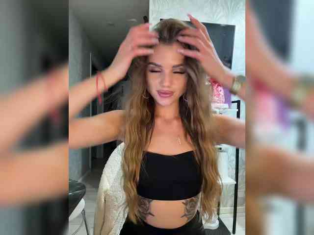 Model: SweetyMia