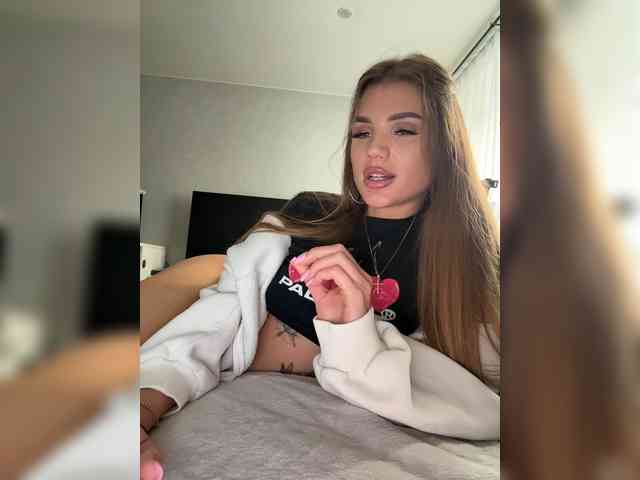 SweetyMia webcam